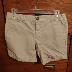 🌷3/$25 - Gap Khaki Shorts🌷